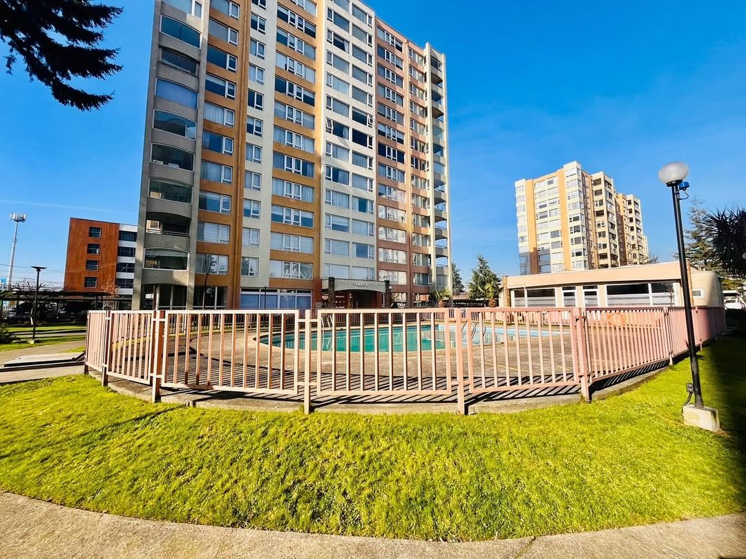 Departamento en Condominio Los Conquistadores