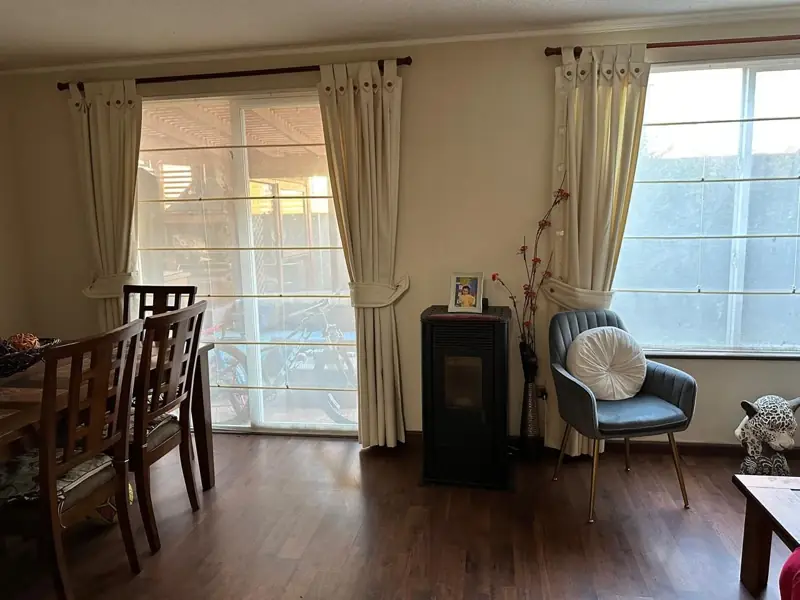 Imagen de Vendemos amplia casa en Padre las Casas 