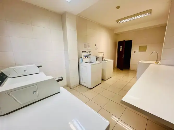 Imagen de Hermoso y remodelado departamento en edificio El Escorial. 