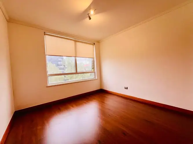 Imagen de Hermoso y remodelado departamento en edificio El Escorial. 