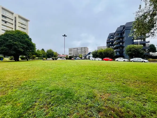 Imagen de Hermoso y remodelado departamento en edificio El Escorial. 