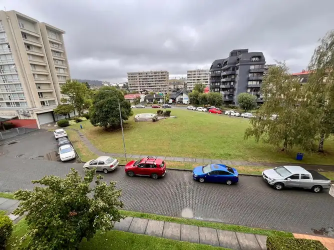 Imagen de Hermoso y remodelado departamento en edificio El Escorial. 