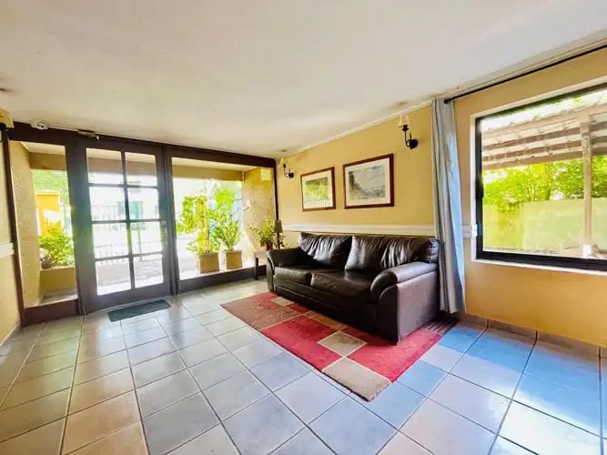 Imagen de Arrendamos soleado Departamento en Thiers