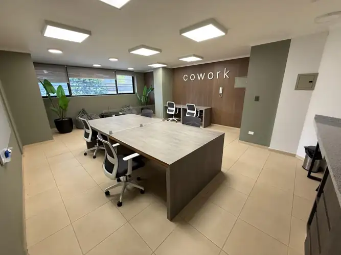 Imagen de Estudio nuevo en arriendo, con ubicación estratégica. 