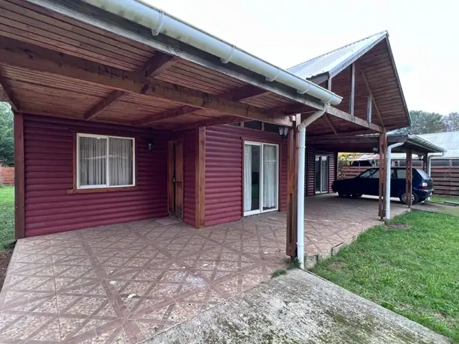 Imagen de Casa, camino a Huichahue, amplio terreno.