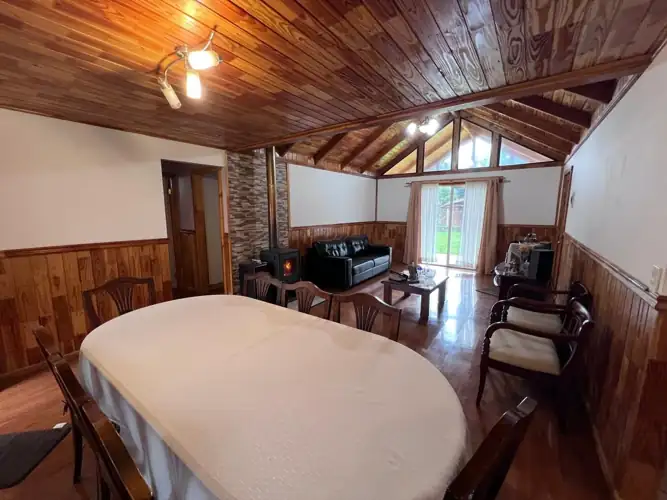 Imagen de Casa, camino a Huichahue, amplio terreno.