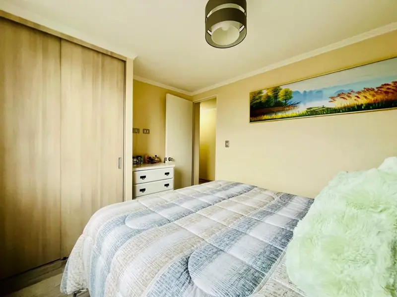 Imagen de En Venta Soleado Departamento en Los Poetas