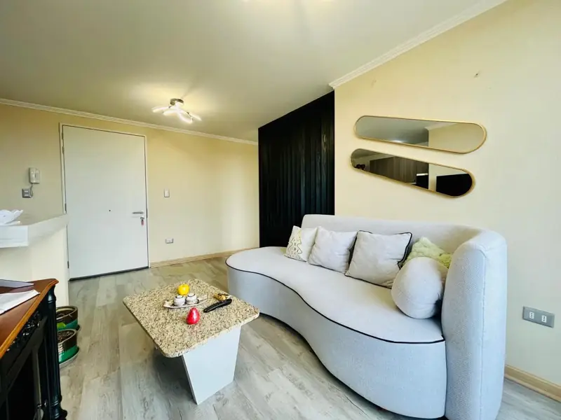 Imagen de En Venta Soleado Departamento en Los Poetas