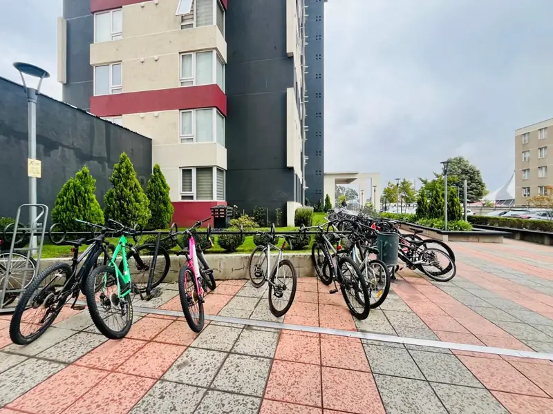 Imagen de En Venta Soleado Departamento en Los Poetas