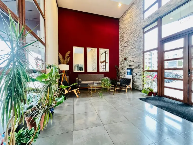 Imagen de En Venta Soleado Departamento en Los Poetas