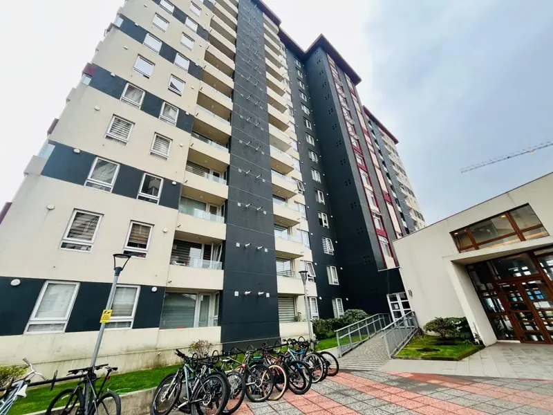 Imagen de En Venta Soleado Departamento en Los Poetas