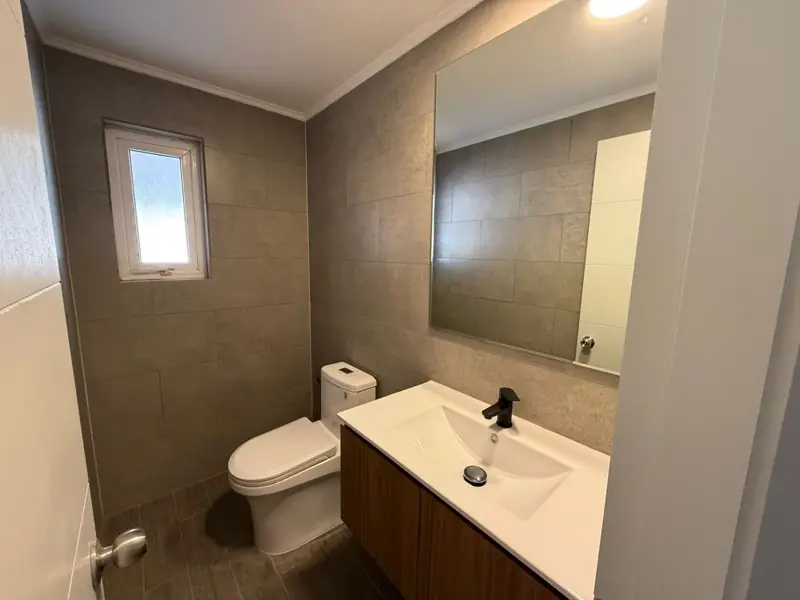 Imagen de Vendemos recien remodelada, Fundo EL Carmen