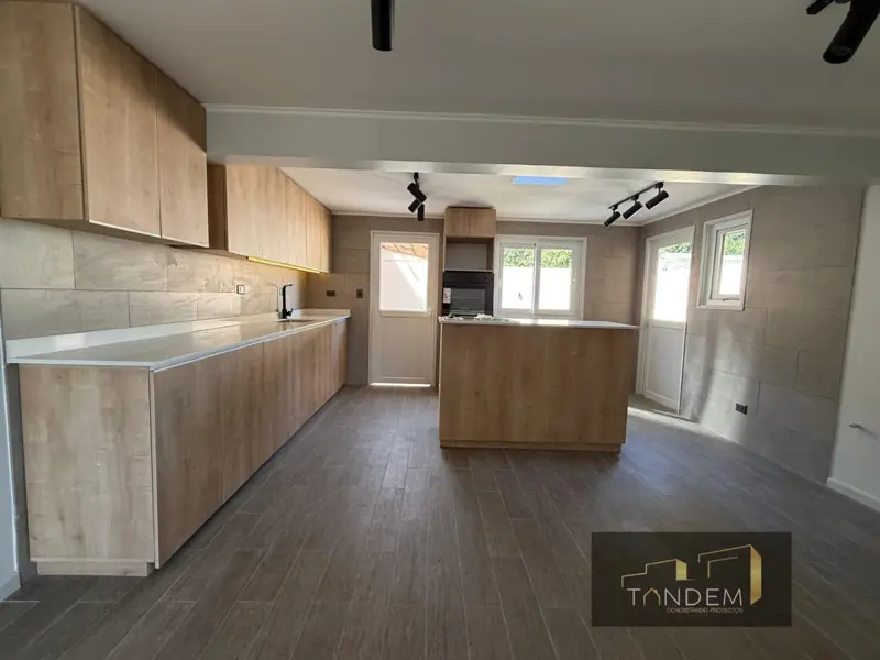 Imagen de Vendemos recien remodelada, Fundo EL Carmen