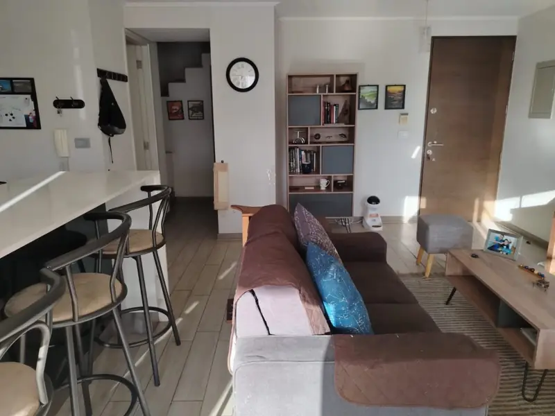 Imagen de Departamento Duplex, 2 cuadras de metro Ines de Suárez