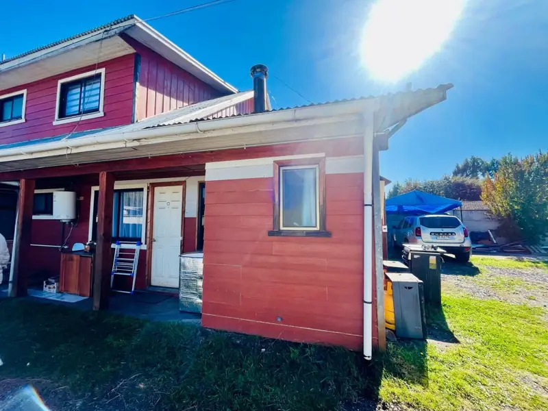 Imagen de Casa con local comercial y dos cabañas para arriendo en el mismo terreno en Cunco!!!