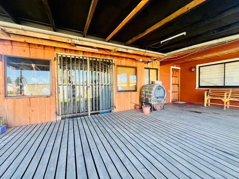 Imagen de Casa con local comercial y dos cabañas para arriendo en el mismo terreno en Cunco!!!