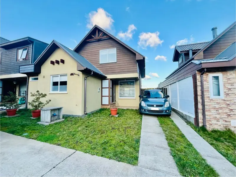 Imagen de Casa semi nueva en Condominio las Mariposas