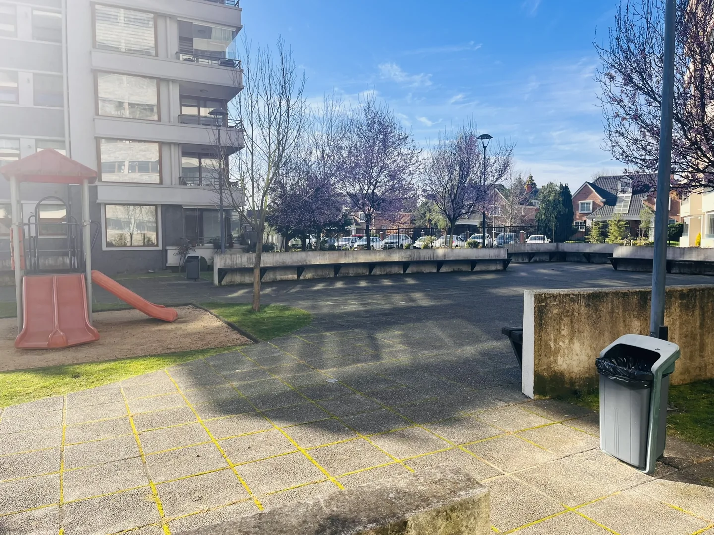 Imagen de Vendemos Hermoso departamento semi nuevo en Edificio Alcalá