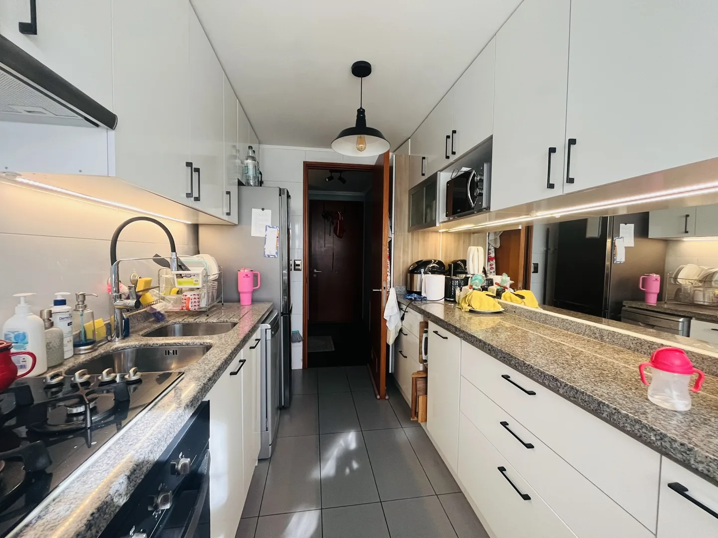 Imagen de Vendemos Hermoso departamento semi nuevo en Edificio Alcalá