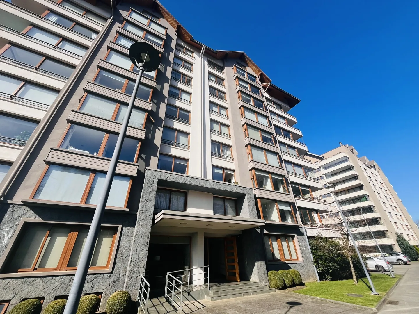 Imagen de Vendemos Hermoso departamento semi nuevo en Edificio Alcalá