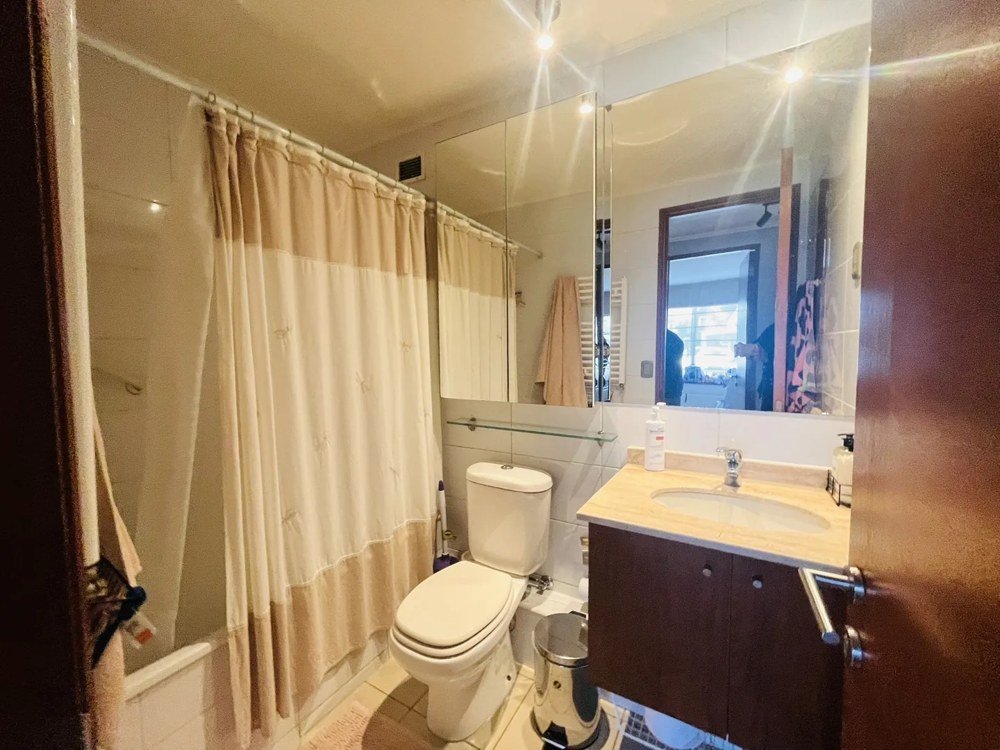 Imagen de Vendemos Hermoso departamento semi nuevo en Edificio Alcalá