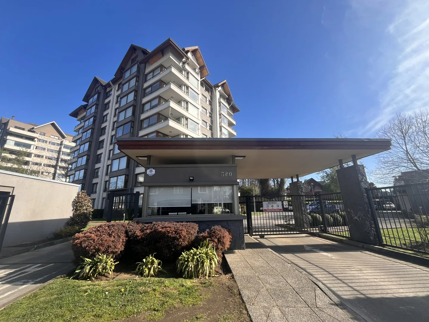 Vendemos Hermoso departamento semi nuevo en Edificio Alcalá