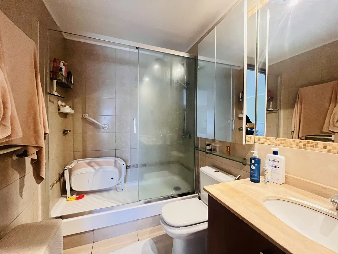 Imagen de Vendemos Hermoso departamento semi nuevo en Edificio Alcalá