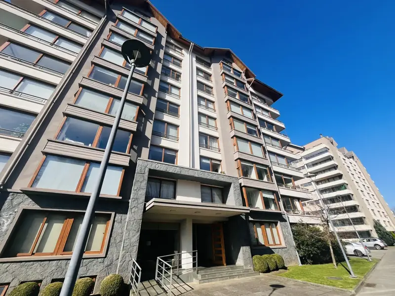 Imagen de Vendemos Hermoso departamento semi nuevo en Edificio Alcalá