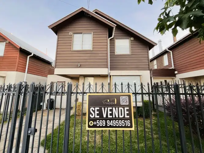 Imagen de Hermosa casa en venta en Hacienda Santa María, Labranza