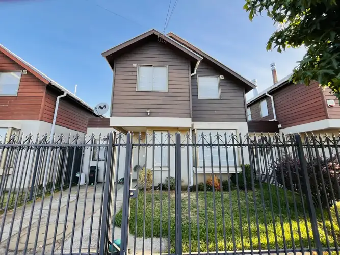Imagen de Hermosa casa en venta en Hacienda Santa María, Labranza
